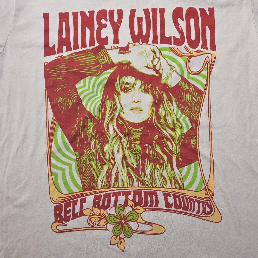 Lainey Wilson | Bell Bottom Country Graphic Band Tee Sz XL